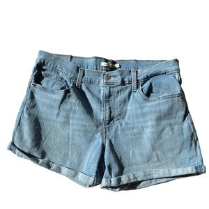 Levi Mid-Rise Cuffed Shorts Size 33